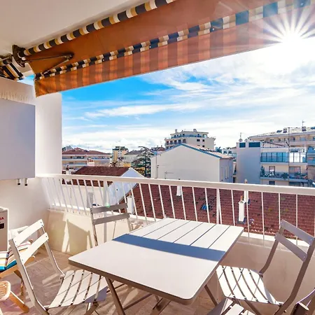 L'etrier-cannes Centre Terrasse Канны